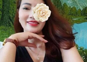 Ngọc Mai – Máy bay bà già cô đơn