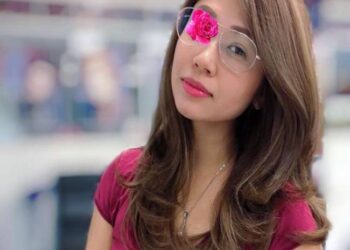 Bảo Huệ - Máy bay bà già cần trai thỏa mãn sinh lý