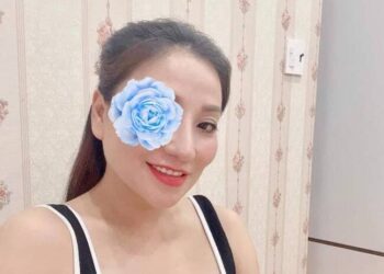 Khánh Ngọc - Máy bay bà già Quận 4 tìm tình trẻ cao dài 15cm