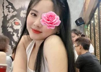 Quỳnh Lâm - Máy bay bà già thích cảm giác mạnh