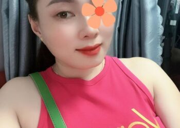 Hồng Khuê - Chị gái cần phi công có dưa leo 16cm