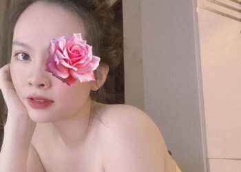 Mỹ Tâm - Máy bay bà già Quận Bình Tân tìm trai trẻ mình dây