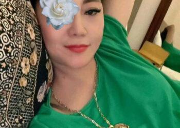 Bích Vân - Máy bay bà già Bắc Từ Liêm tìm em zai 17cm