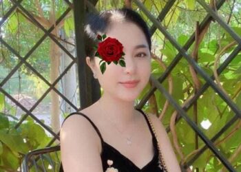 Ngọc Diệp - Máy bay bà già Huyện Vĩnh Lợi tìm em trai nuôi