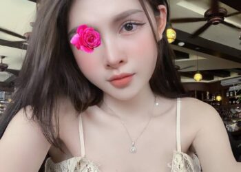 Khánh Thy - Máy bay bà già Huyện Hớn Quảng tìm trai trẻ có sinh lý cao