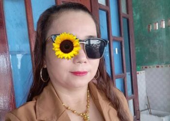 Kiều Nguyệt - Máy bay bà già Quận 4 tìm chày dã gạo