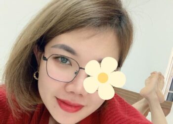 Phương Linh - Máy bay bà già Quận Liên Chiểu tìm người trong mộng