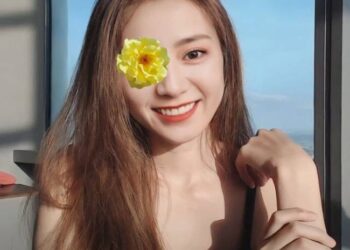 Thu Hằng - Máy bay bà già Huyện Cần Giờ cô đơn cần người che chở