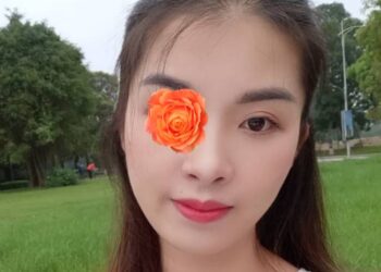 Vân Thúy - Máy bay bà già Quận Tân Phú tìm trai trẻ kinh nghiệm bé hột lu