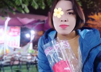 Diễm Trinh - Máy bay bà già Huyện Tháp Mười cần phi công khỏa lấp cô đơn